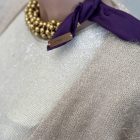 FOULARD GIOIELLO viola con torchon di perle dorate - immagine 4