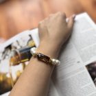 BRACCIALE di perle con cristallo centrale - immagine 3