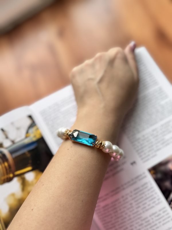 BRACCIALE di perle con cristallo centrale