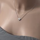 COLLANA con charm a cuore incisa lettera, color argento - immagine 3
