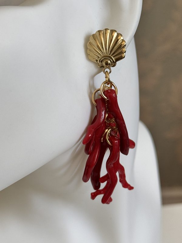 ORECCHINI con coralli pendenti (imitazione)