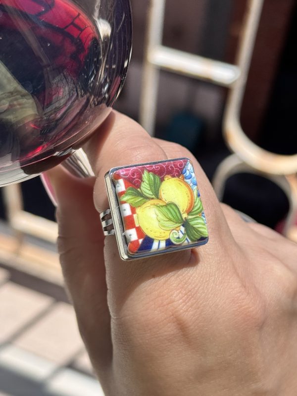 ANELLO serie SICILY a forma di mattonella con limoni