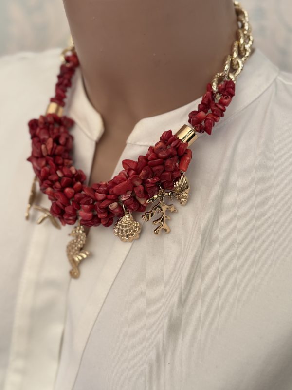 COLLANA con ciondoli di conchiglie e cavalucci marini - immagine 2