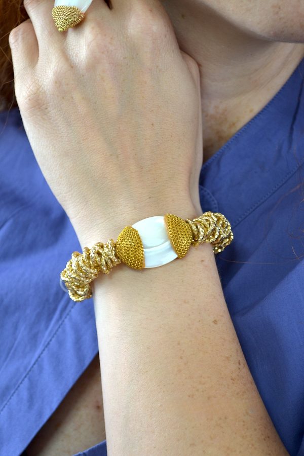 COMPLETO bracciale elastico e orecchini con madreperla - immagine 2